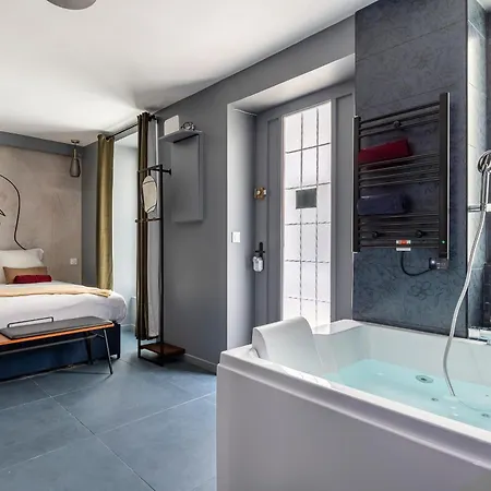 Opera, Grand Boulevard 9eme, Avec Jacuzzi Апартаменты Париж